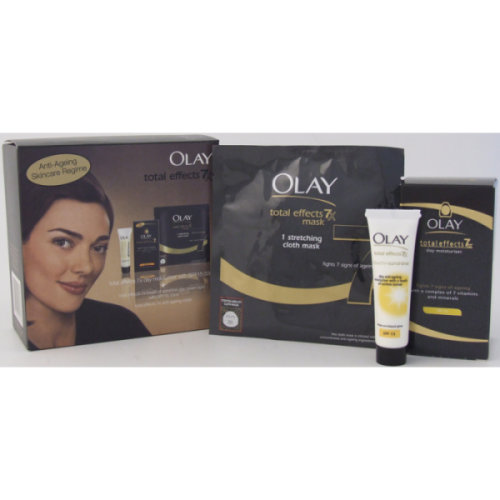 Olay Total Effects 7x Day Moisturiser Boxed Gift Set (EACH)